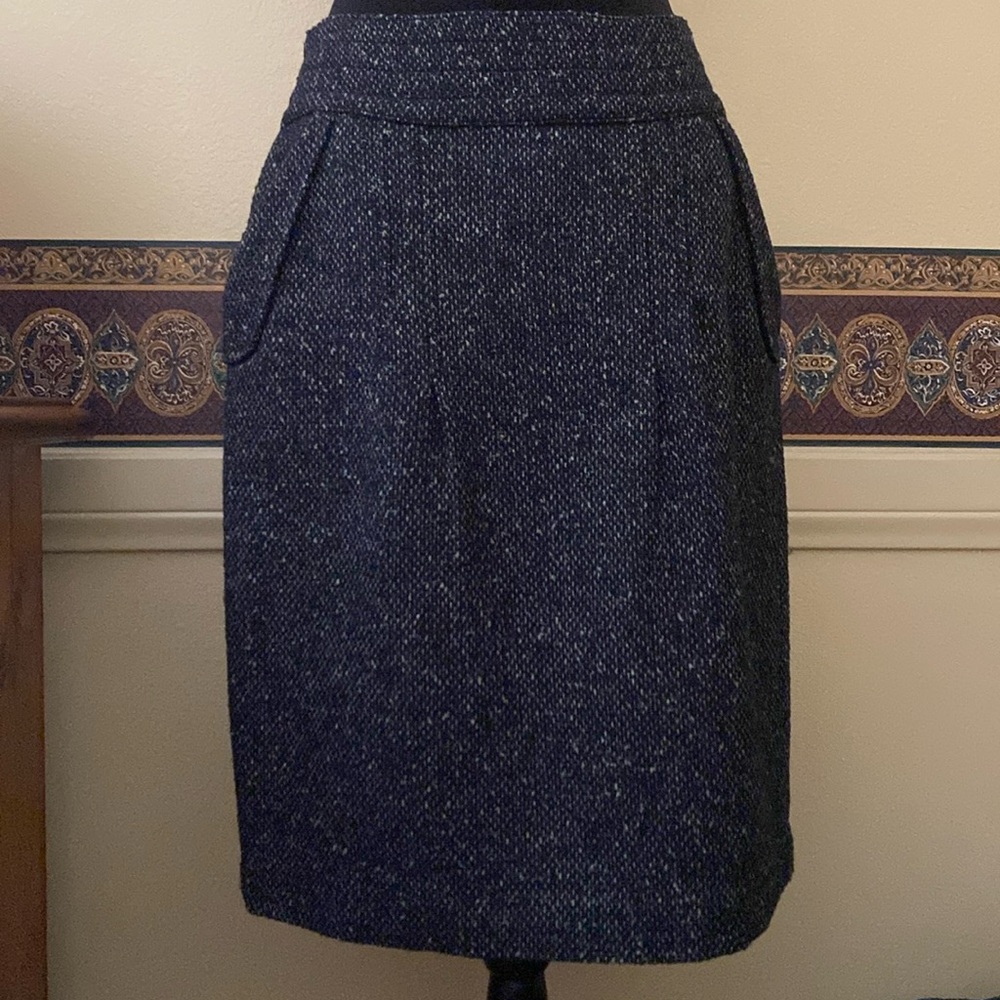 CAbi Straight Pencil Skirt Size 8